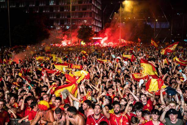 1721057667793054904.jpg 2161509703-612x612.jpg